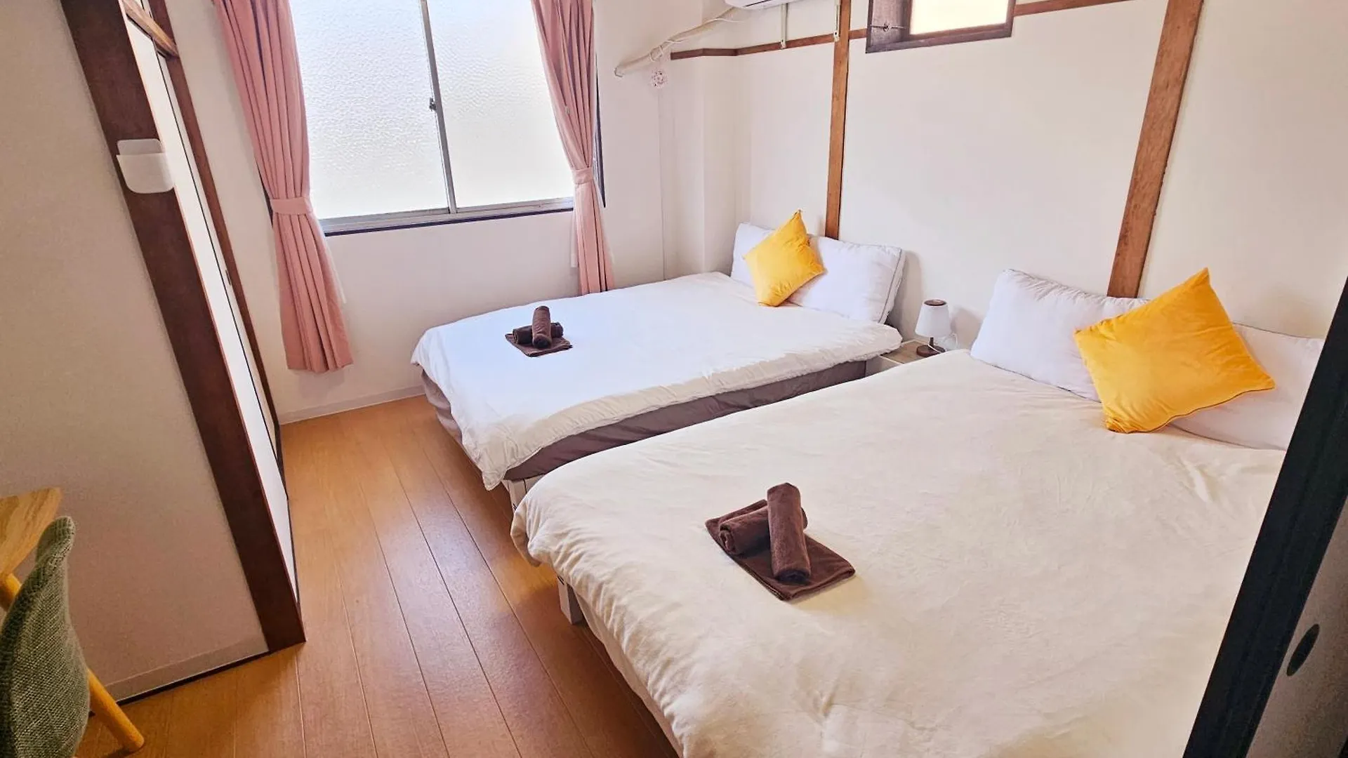Xerob House 5F L Daire Osaka 0*,  Japonya