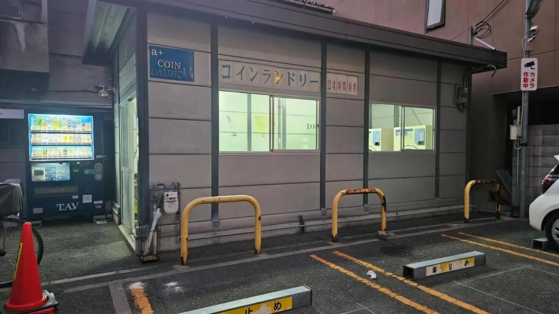 Xerob House 5F L Daire Osaka 0*,  Japonya
